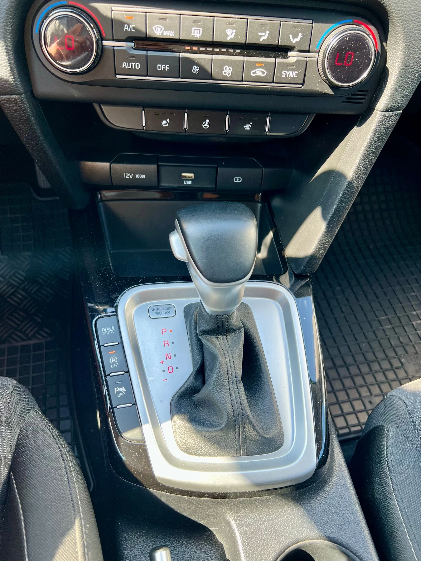 Kia Ceed, снимка 7 - Автомобили и джипове - 55719267