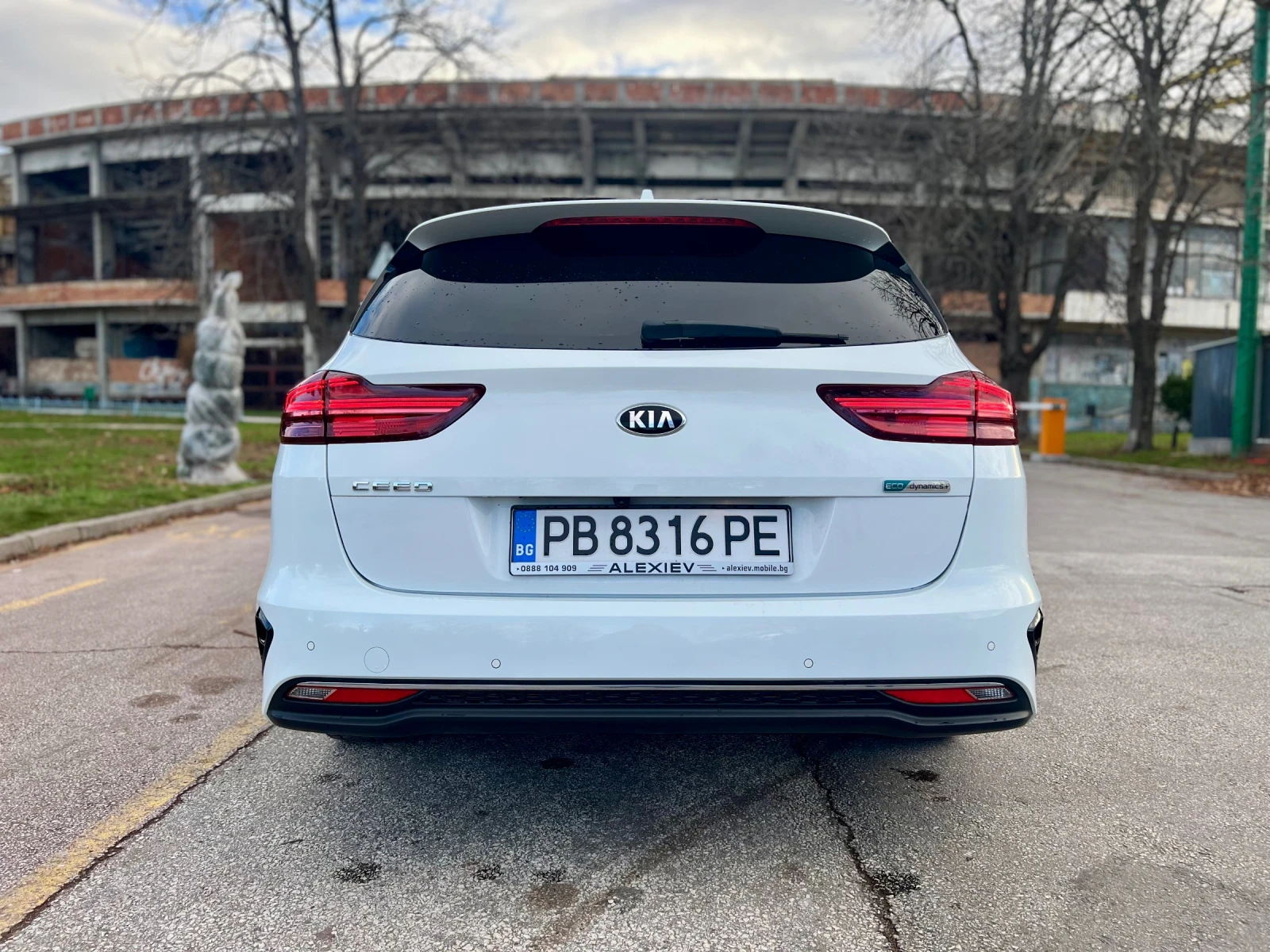 Kia Ceed, снимка 2 - Автомобили и джипове - 55719267