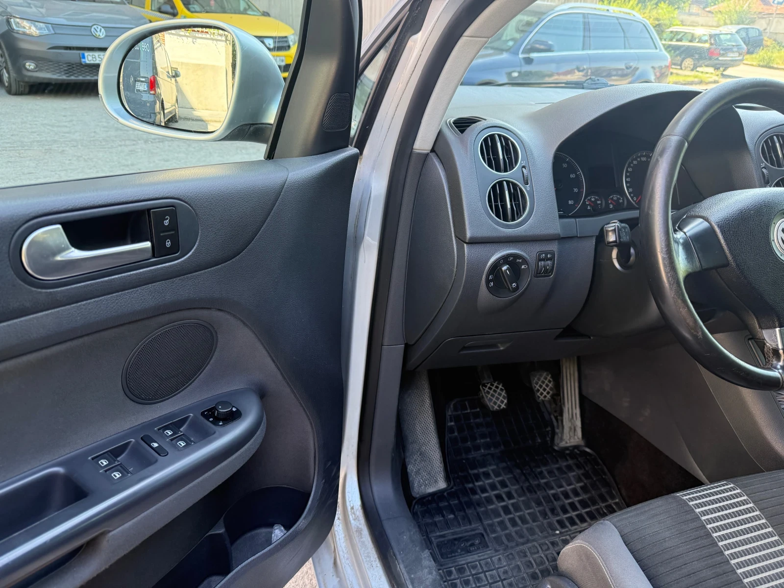 VW Golf Plus 1.6, 102 кс, BSE, GAS, снимка 8 - Автомобили и джипове - 55905943