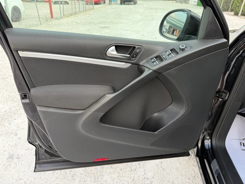 VW Tiguan R-LINE 2.0TDI LIFE SPORT, снимка 13 - Автомобили и джипове - 51184938