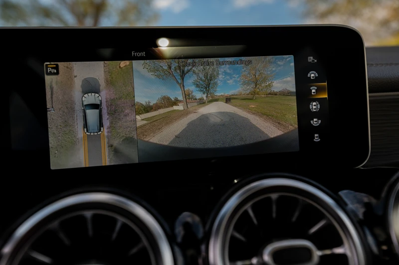 Mercedes-Benz GLB 250 4Matic AMG PACK FULL !, снимка 13 - Автомобили и джипове - 52295675