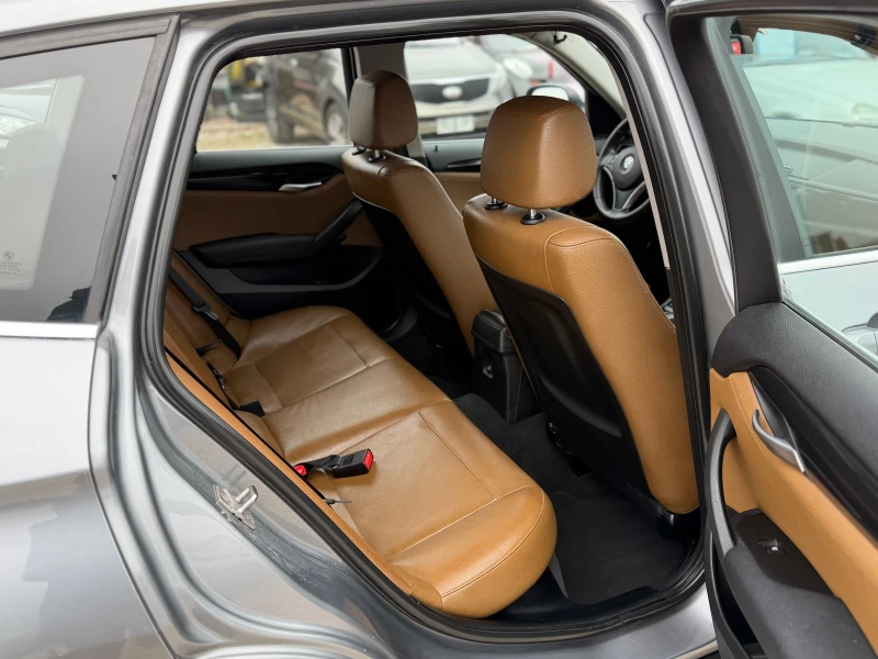BMW X1  2.3 bi-turbo, снимка 16 - Автомобили и джипове - 52884837