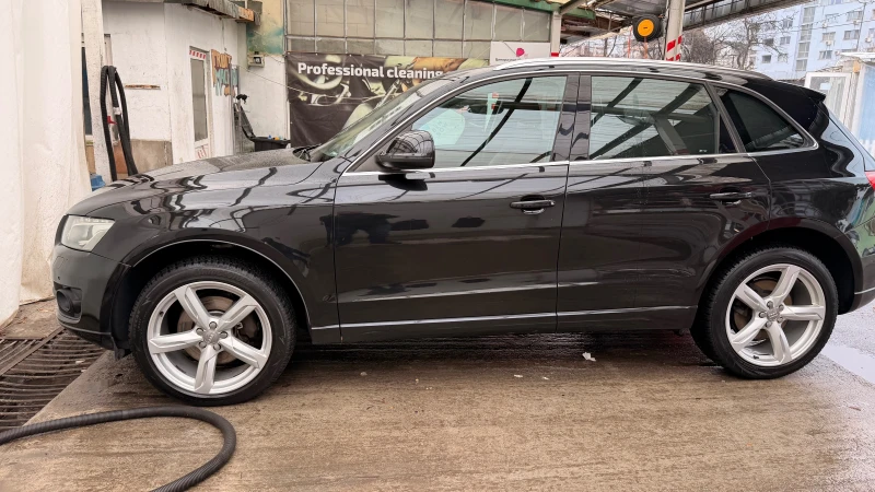 Audi Q5, снимка 4 - Автомобили и джипове - 53412348
