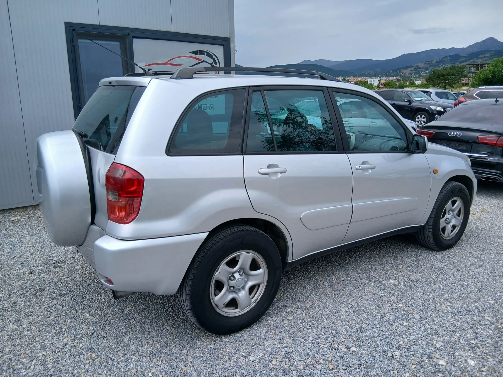 Toyota Rav4, снимка 3 - Автомобили и джипове - 47657275