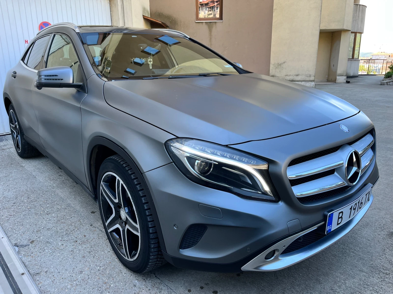 Mercedes-Benz GLA 220 4-Matic, Bi-xenon, panorama, камера, сив МАТ - изображение 4
