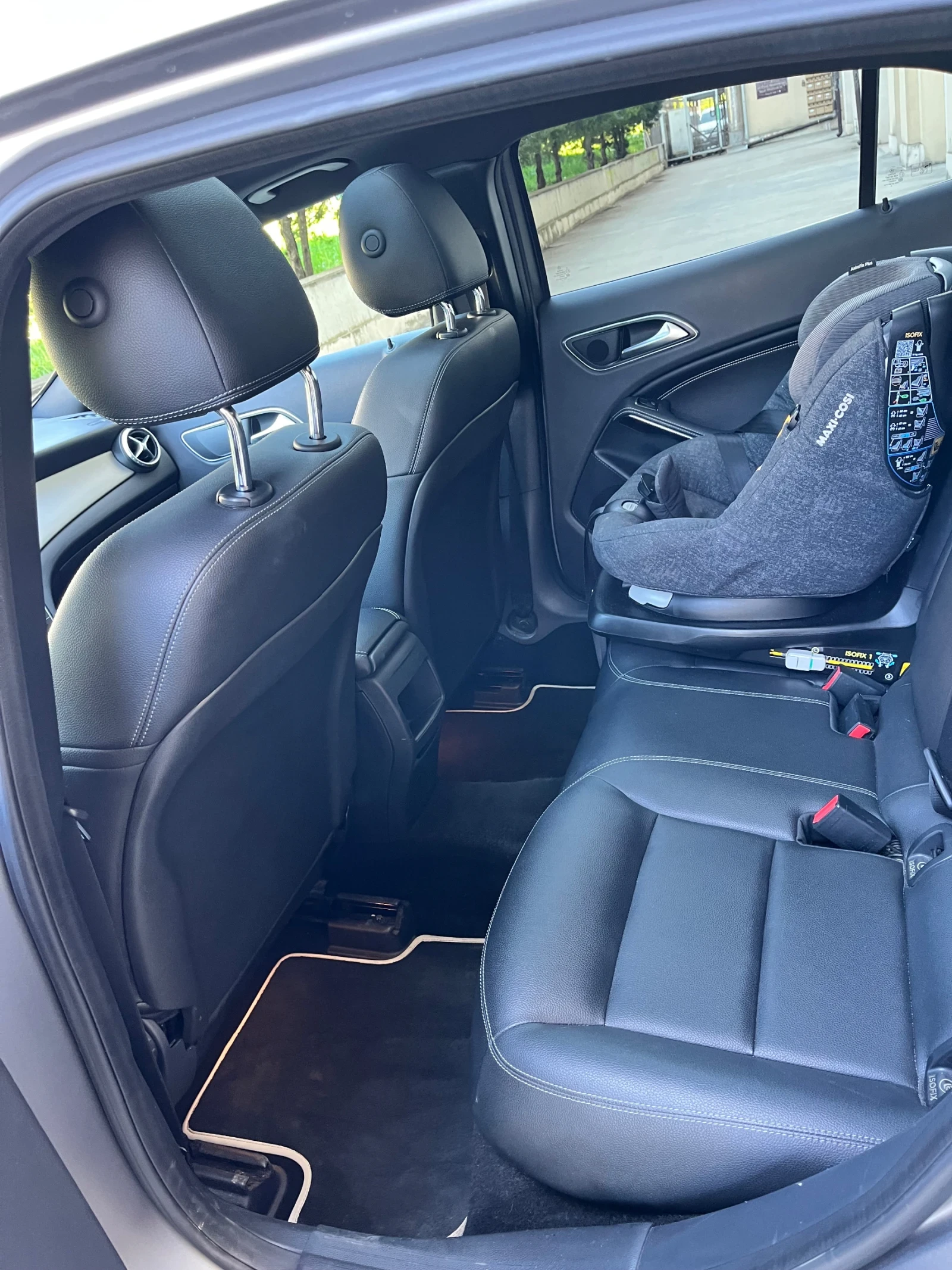 Mercedes-Benz GLA 220 4-Matic, Bi-xenon, panorama, камера, сив МАТ - изображение 9