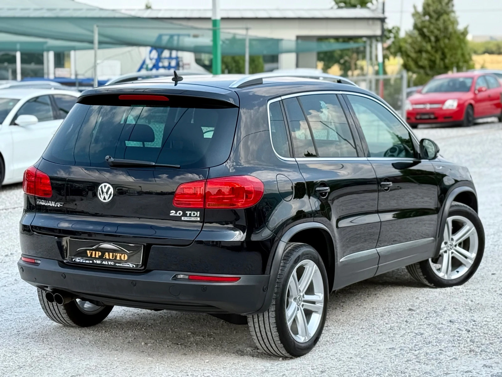VW Tiguan R-LINE 2.0TDI LIFE SPORT - изображение 7