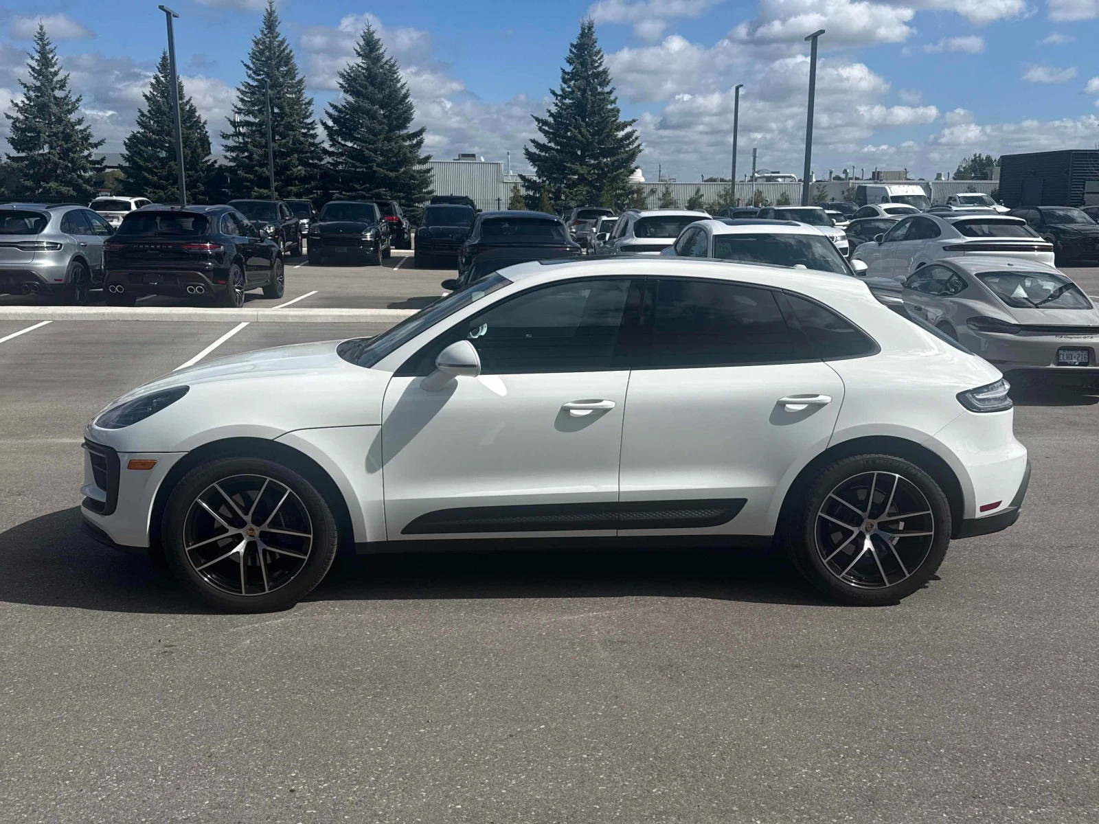Porsche Macan * * CARFAX * * АВТО КРЕДИТ * *  - изображение 3