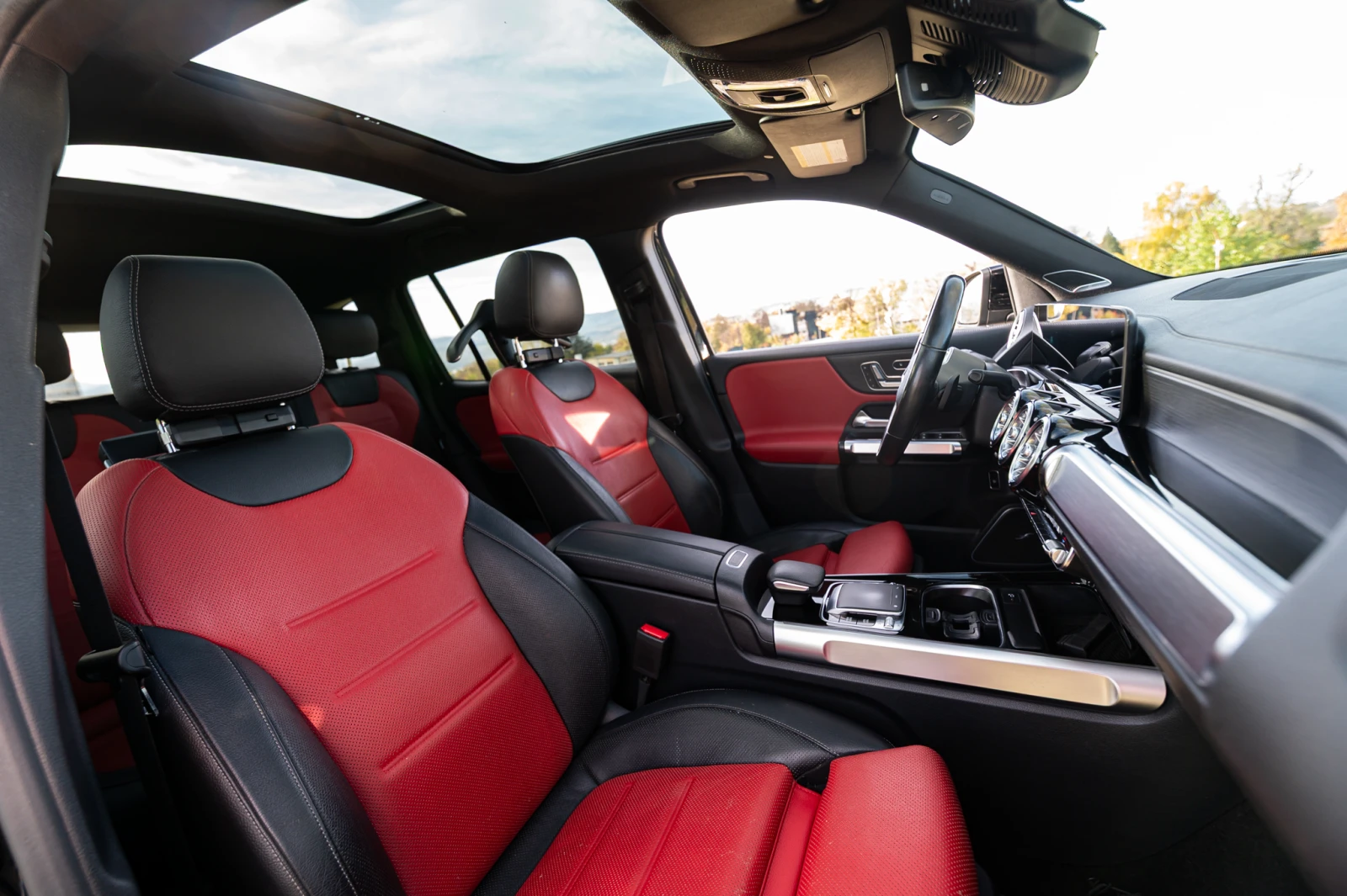 Mercedes-Benz GLB 250 4Matic AMG PACK - изображение 9