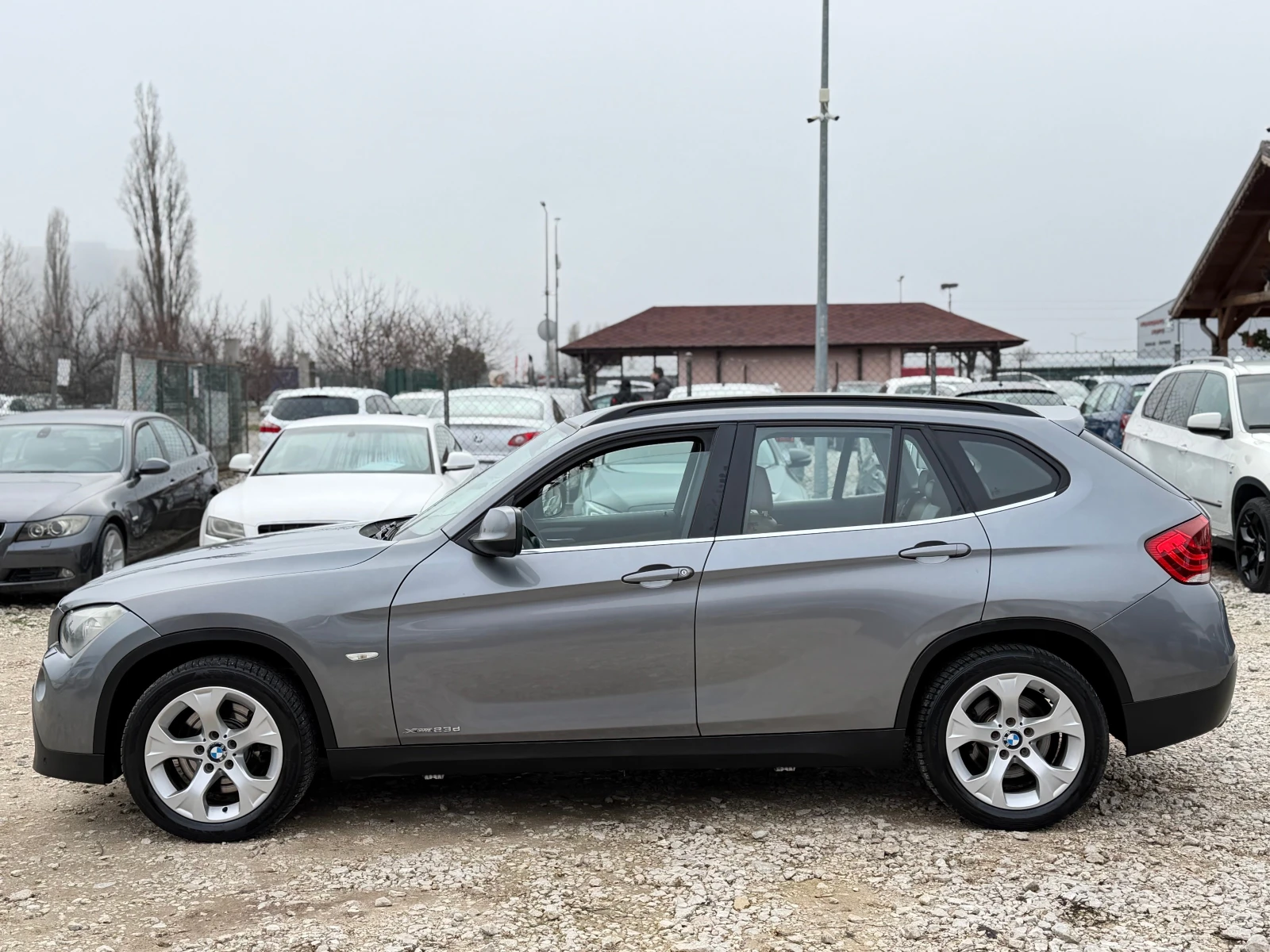 BMW X1  2.3 bi-turbo - изображение 9