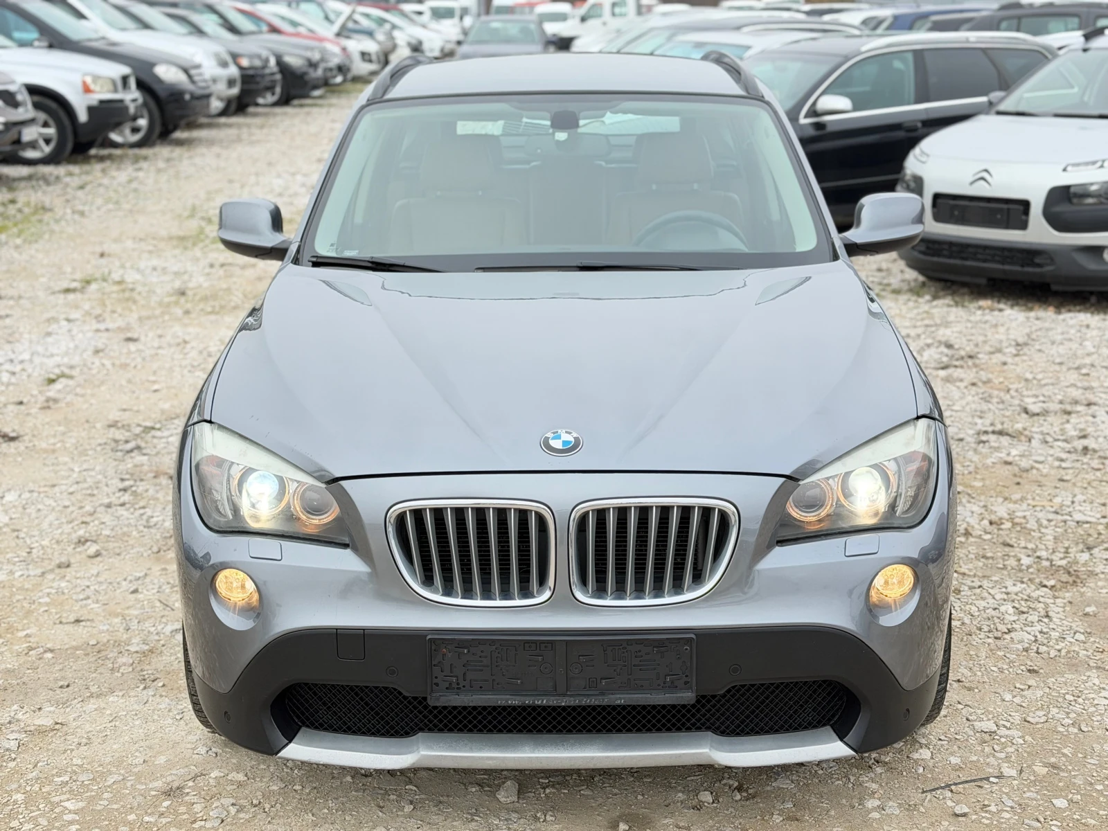 BMW X1  2.3 bi-turbo - изображение 2