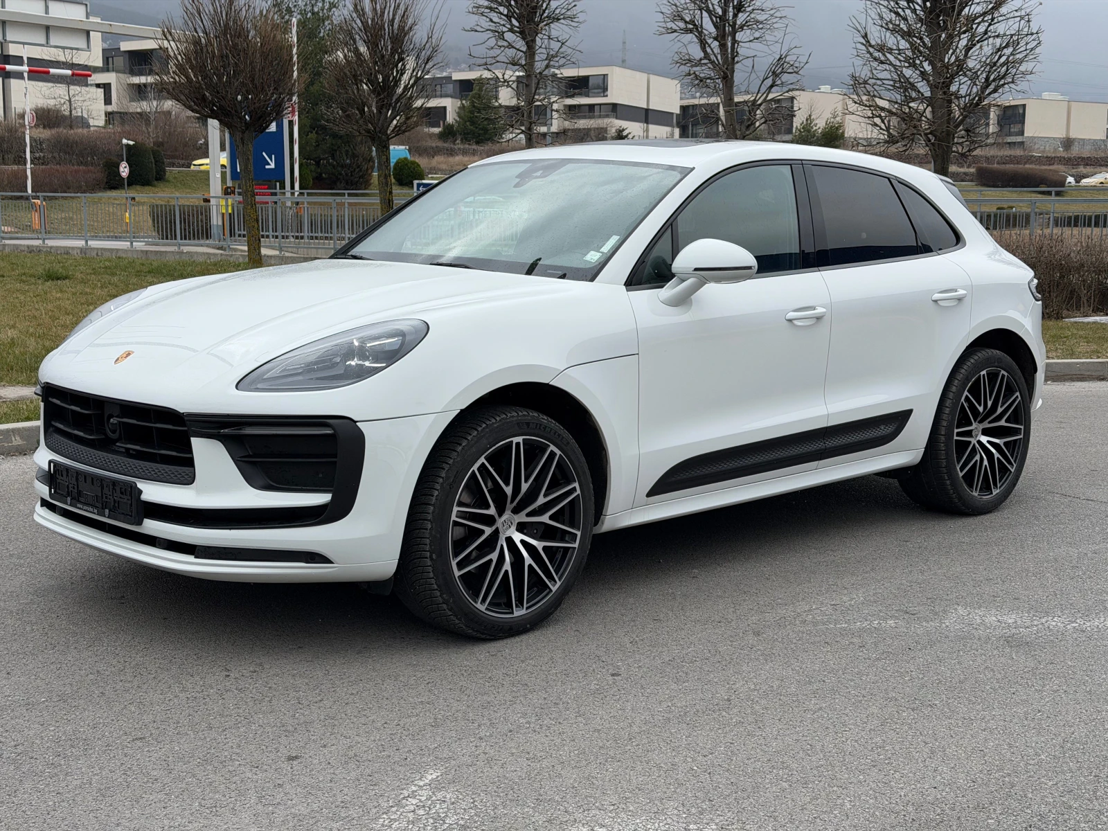Porsche Macan, снимка 2 - Автомобили и джипове - 53954829