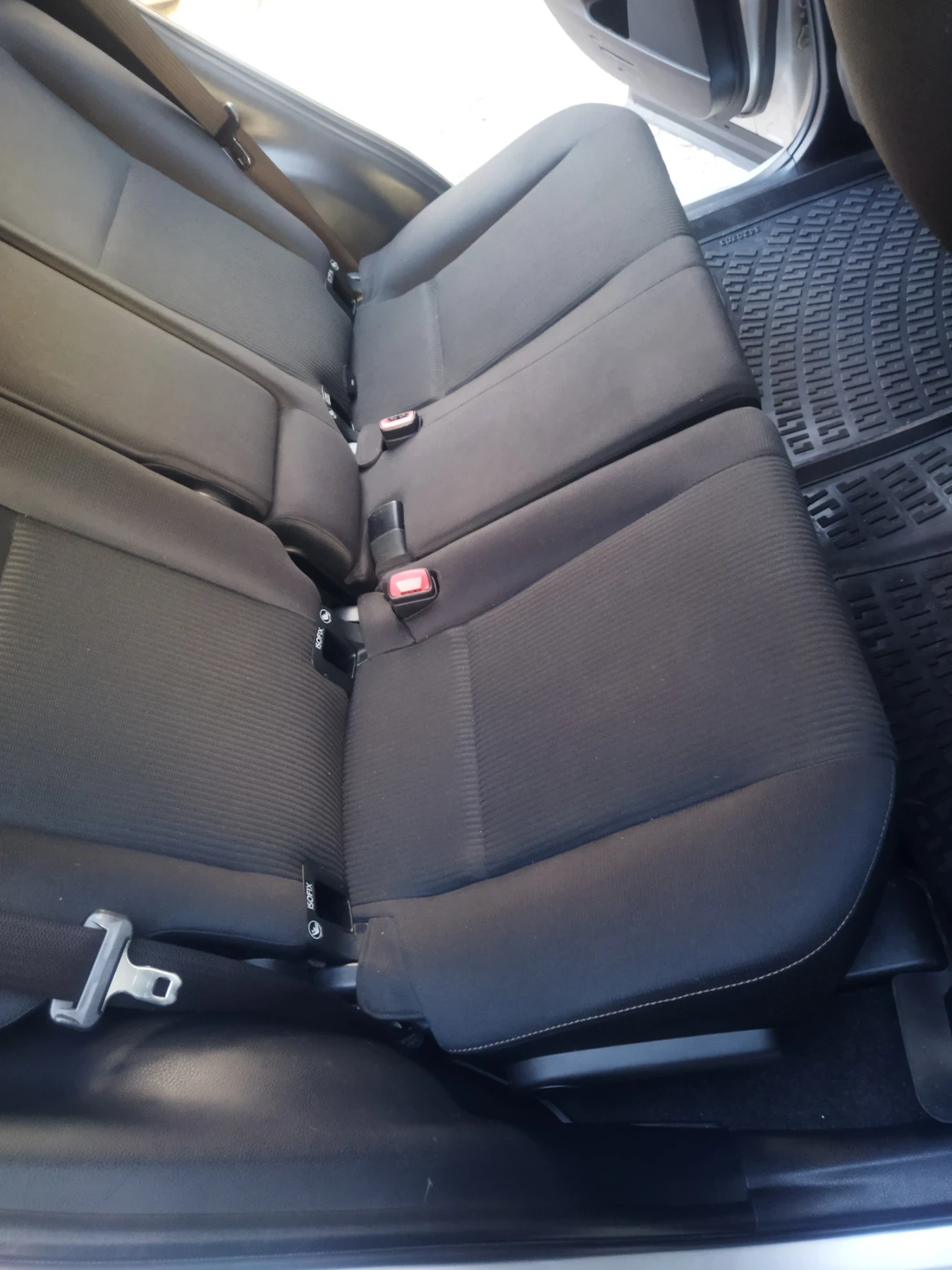 Toyota Rav4 2.2 куб.м., 150 к.с., d4d, 4x4 , снимка 9 - Автомобили и джипове - 54358497