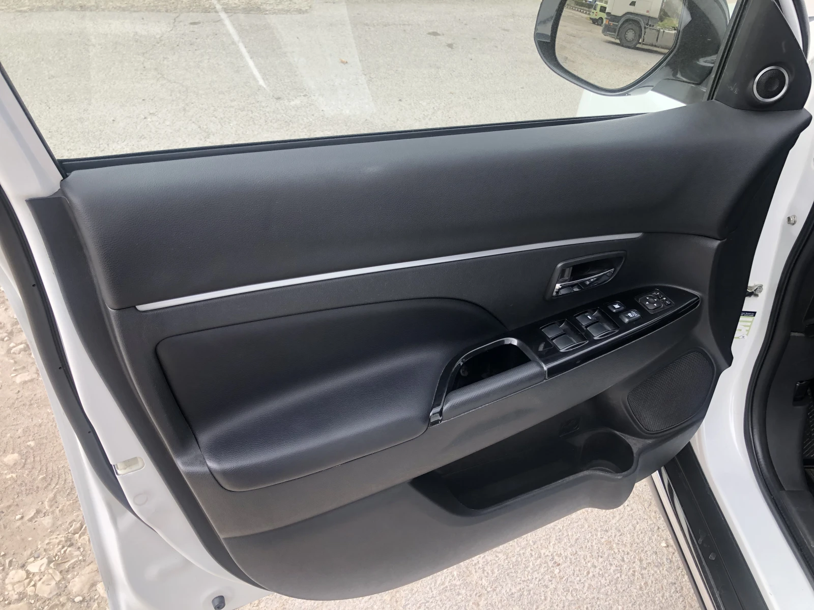 Peugeot 4008 1.8, 4x4, снимка 7 - Автомобили и джипове - 54386038