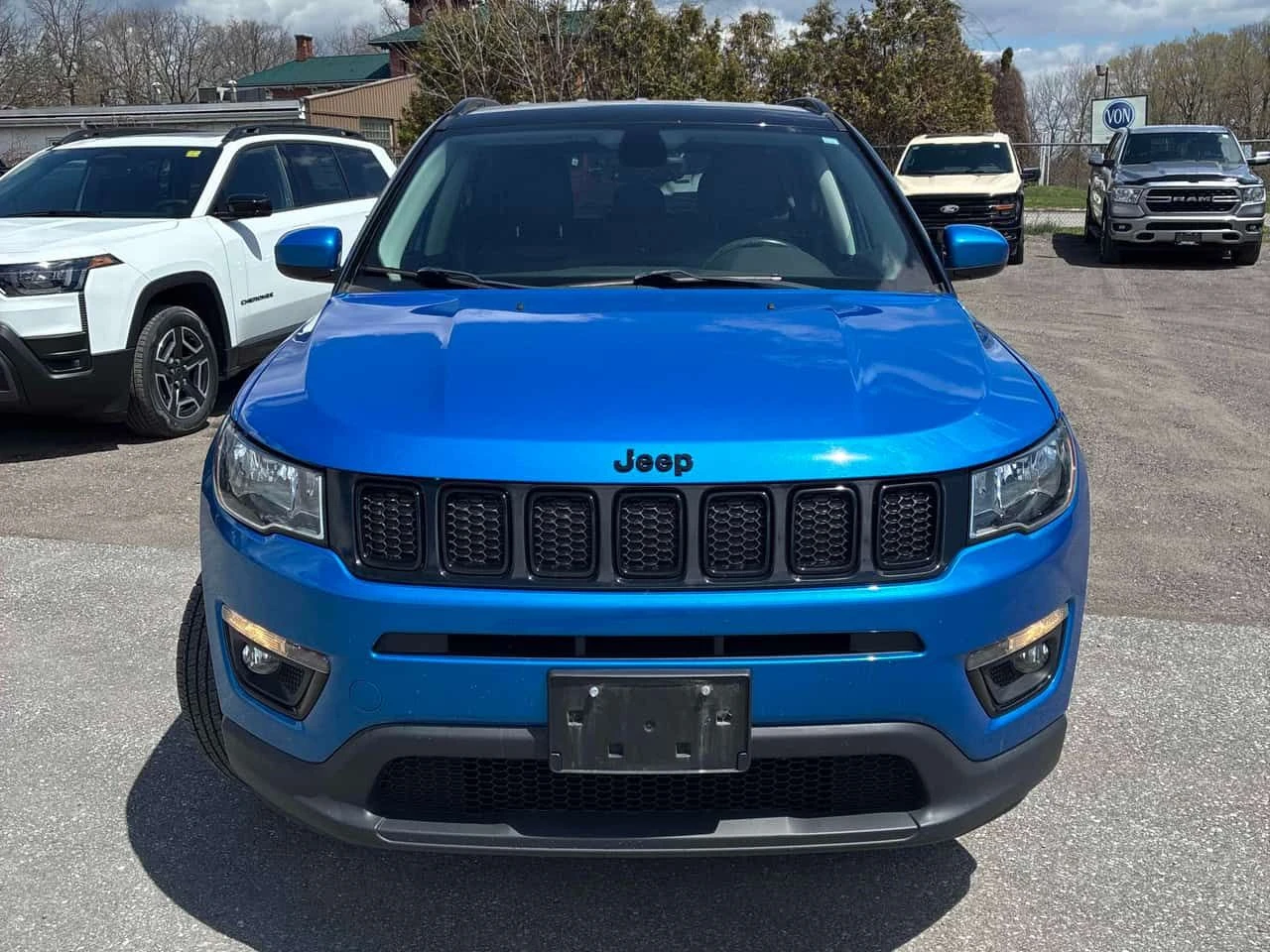 Jeep Compass Altitude| ПОДГРЕВИ| KEYLESS| CARFAX, снимка 2 - Автомобили и джипове - 54460587