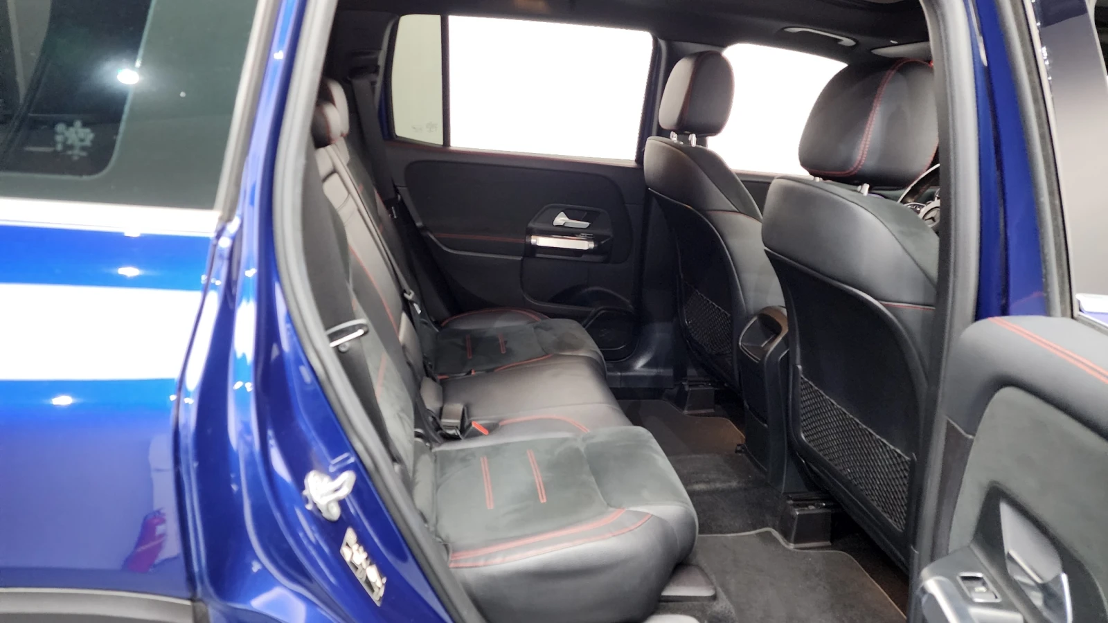 Mercedes-Benz GLB 250 AMG PK* DISTRONIK* DYNAMICA* AMBIENT* КРАЙНА ЦЕНА, снимка 16 - Автомобили и джипове - 54631788