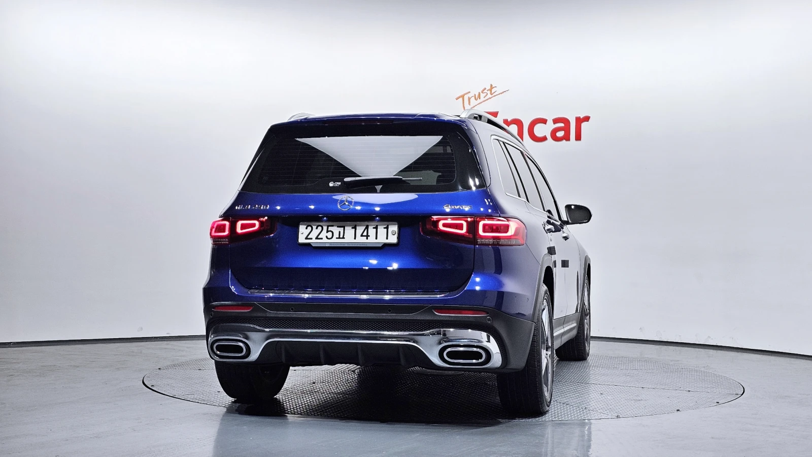 Mercedes-Benz GLB 250 AMG PK* DISTRONIK* DYNAMICA* AMBIENT* КРАЙНА ЦЕНА, снимка 3 - Автомобили и джипове - 54631788