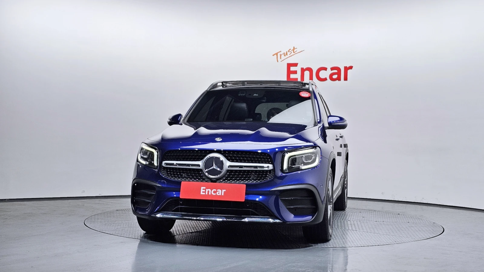 Mercedes-Benz GLB 250 AMG PK* DISTRONIK* DYNAMICA* AMBIENT* КРАЙНА ЦЕНА, снимка 2 - Автомобили и джипове - 54631788
