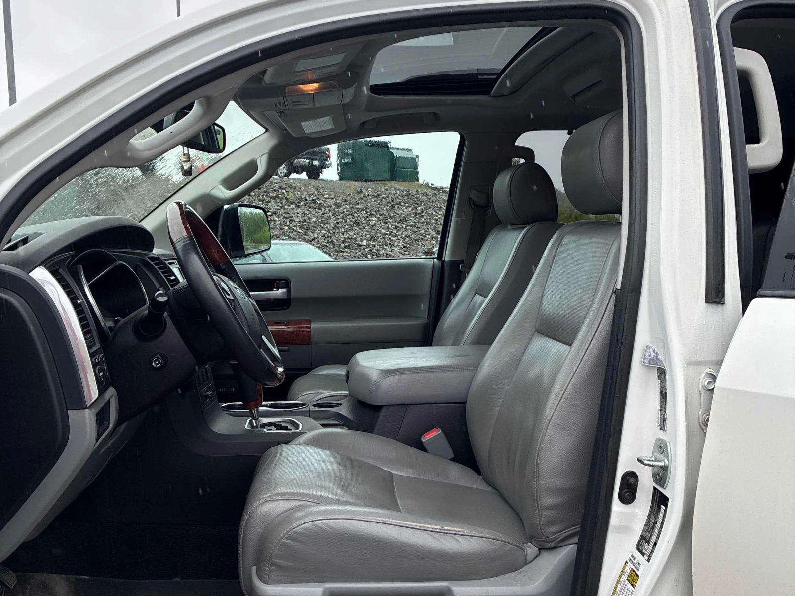 Toyota Sequoia PLATINUM * AWD * CARFAX * СЕРВИЗНА ИСТОРИЯ * , снимка 6 - Автомобили и джипове - 54672627