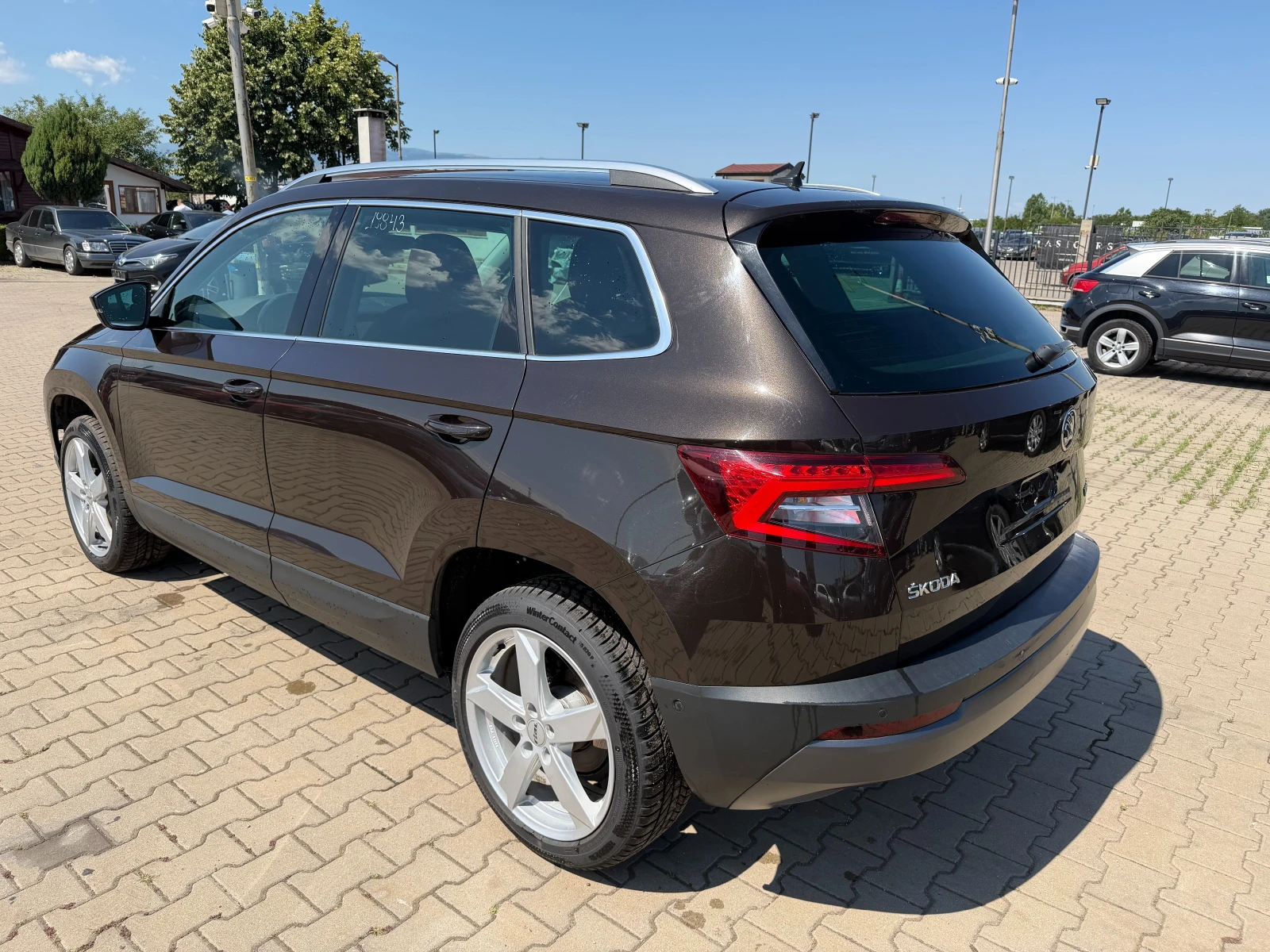Skoda Karoq 1.6TDI AVTOMAT/NAVI/KAMERA EURO 6, снимка 8 - Автомобили и джипове - 55361890