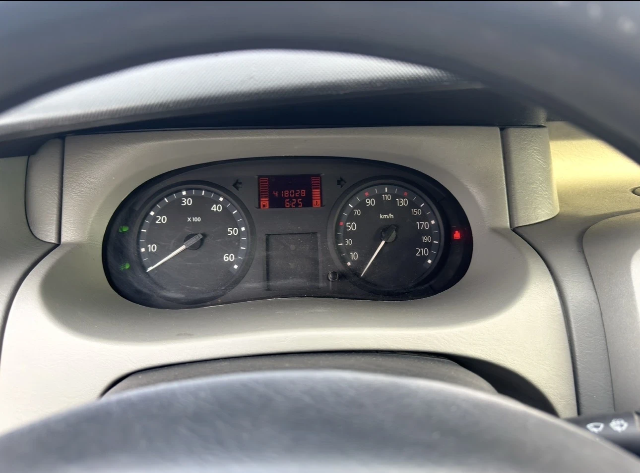 Renault Trafic FACELIFT / 8+ 1 / MAXXI / КЛИМАТИК / 6 ск., снимка 12 - Бусове и автобуси - 54359908