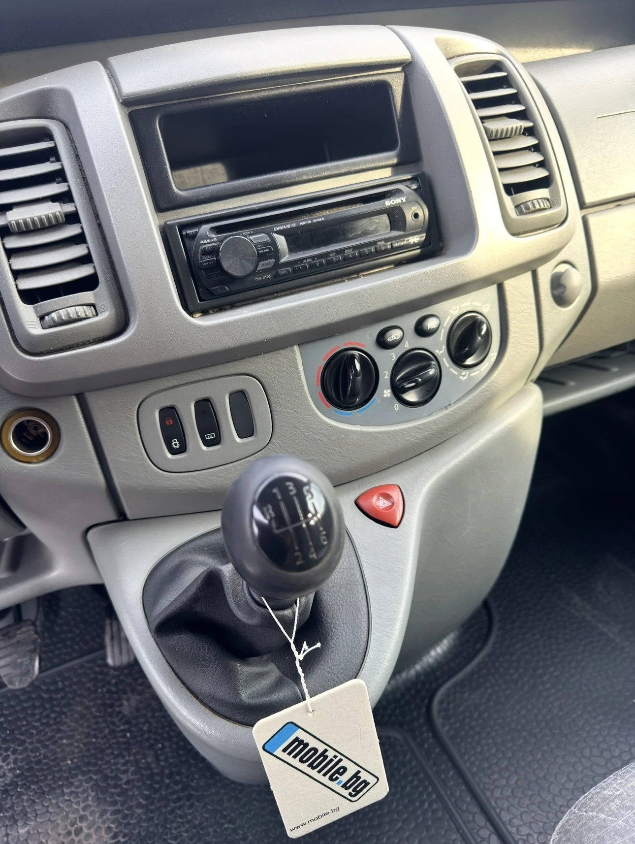 Renault Trafic FACELIFT / 8+ 1 / MAXXI / КЛИМАТИК / 6 ск., снимка 8 - Бусове и автобуси - 54359908