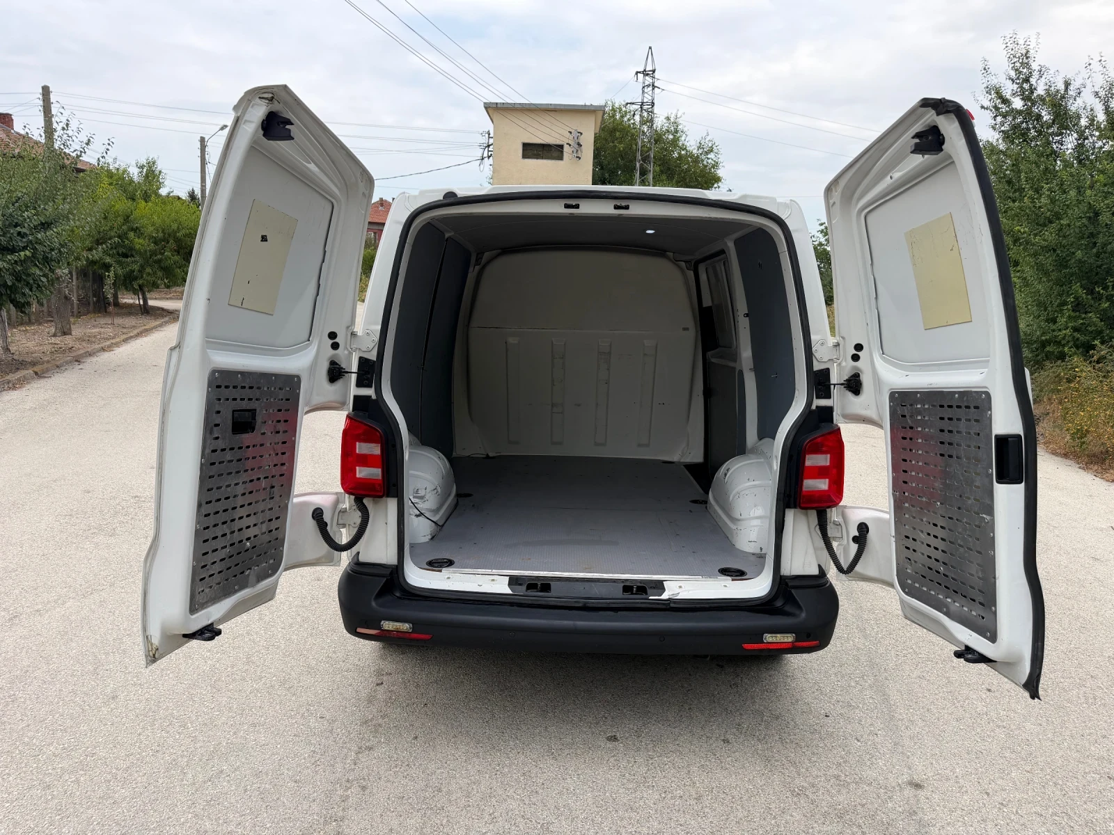 VW T6 2.0 tdi, снимка 7 - Бусове и автобуси - 55776912