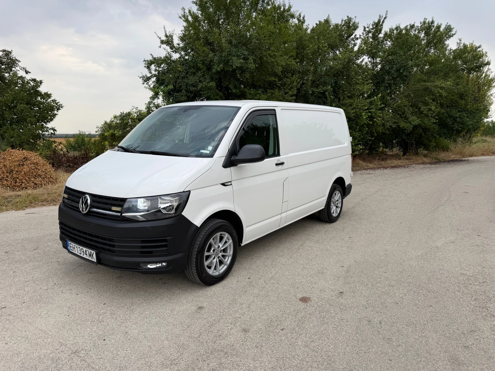 VW T6 2.0 tdi, снимка 2 - Бусове и автобуси - 55776912