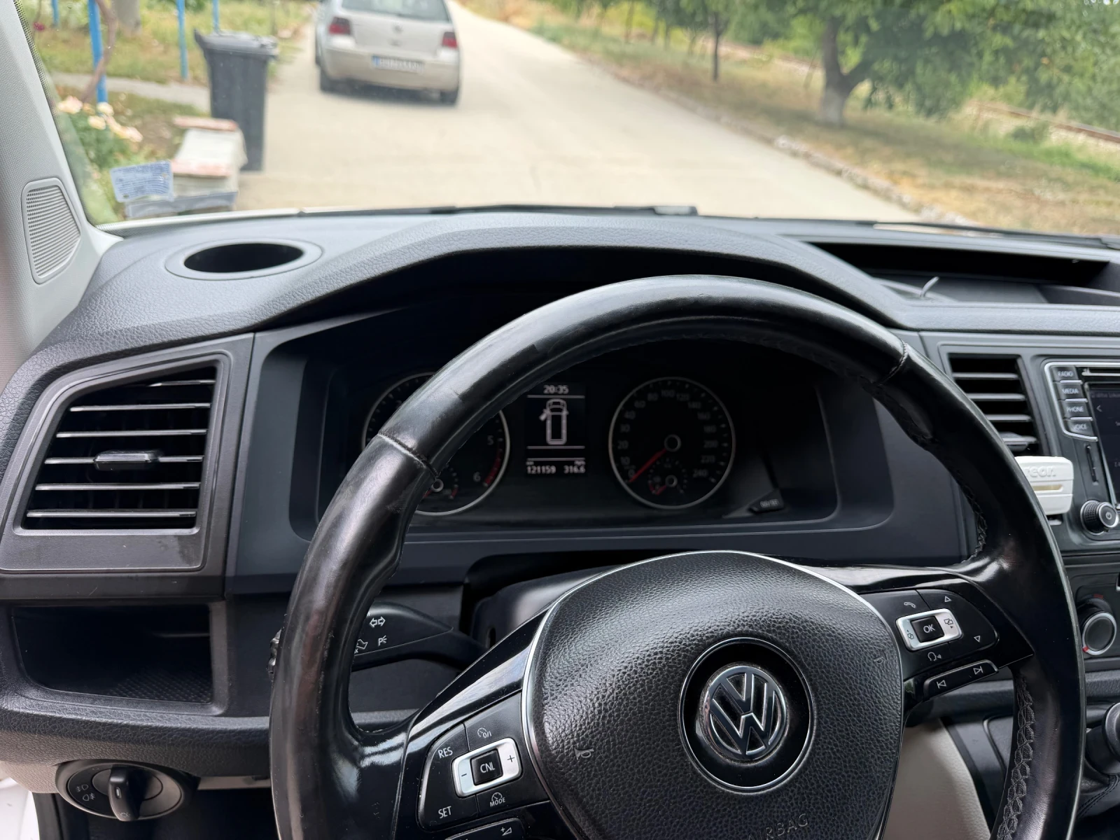 VW T6 2.0 tdi, снимка 10 - Бусове и автобуси - 55776912