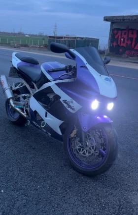 Kawasaki 900 ZX 9 R, снимка 1