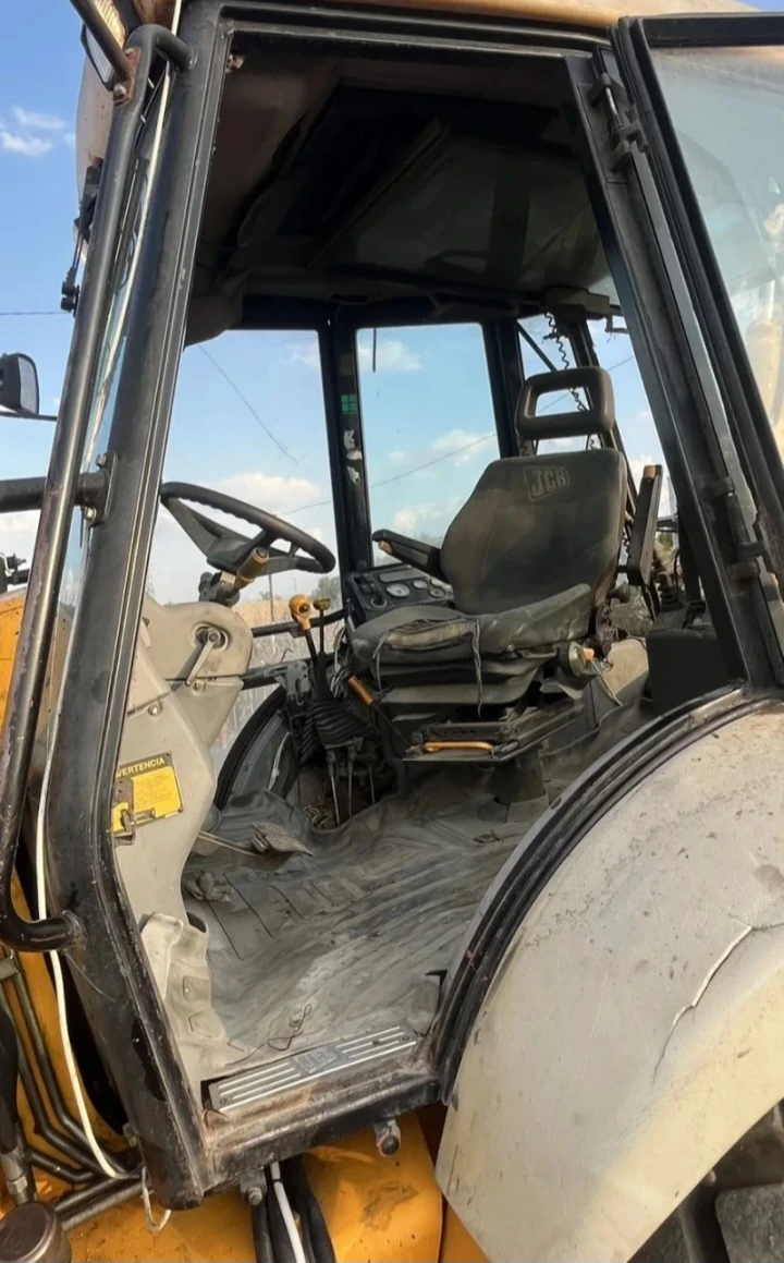 Багер JCB 4CX, снимка 11 - Индустриална техника - 52968849
