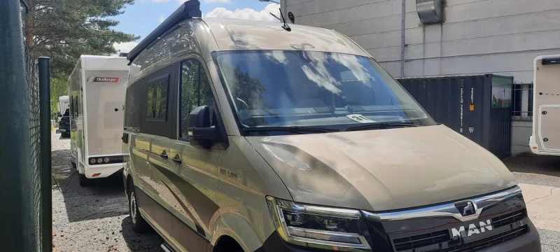 Кемпер Megamobil Lounge 600 MAN