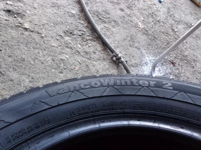 Гуми Зимни 195/65R16, снимка 12 - Гуми и джанти - 15822059