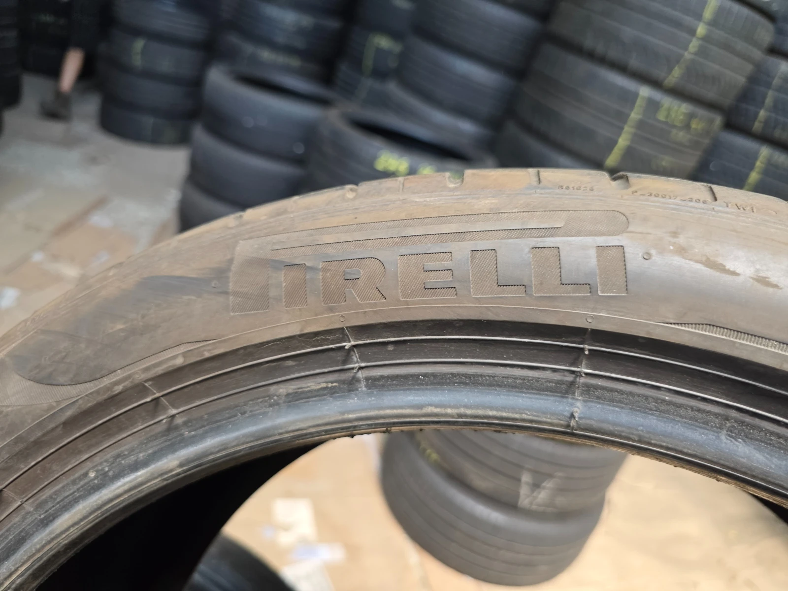 Гуми Летни 245/40R19, снимка 5 - Гуми и джанти - 55482337