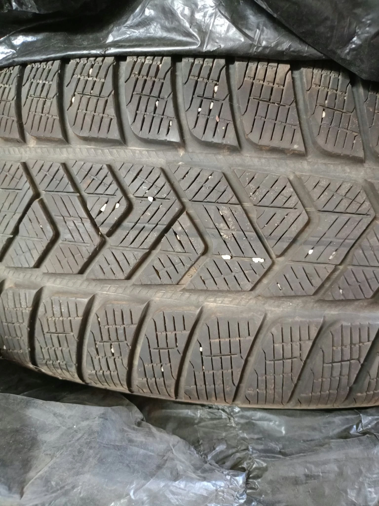 ���� � ������ 235/65R17 �� Volvo XC60 | Mobile.bg � ����������� 4