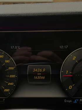 Mercedes-Benz E 220, снимка 16
