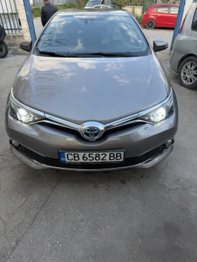 Toyota Auris Hybrid
