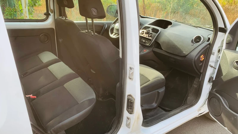 Renault Kangoo Макси 5 седалки, снимка 4 - Автомобили и джипове - 47411861