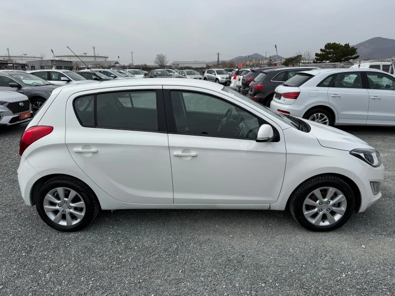 Hyundai I20 (KATO НОВА)^(АГУ), снимка 4 - Автомобили и джипове - 49134827