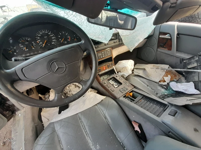 Mercedes-Benz SL 500, снимка 8 - Автомобили и джипове - 49136075