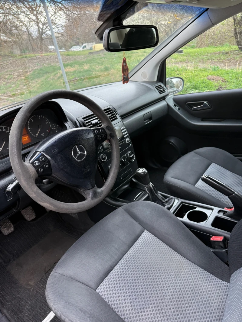 Mercedes-Benz A 160 2.0 CDI, снимка 12 - Автомобили и джипове - 49543056