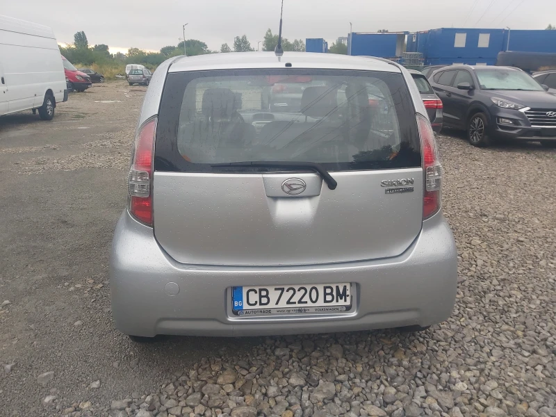 Daihatsu Sirion 1.3 - 87 к.с. 4х4, снимка 6 - Автомобили и джипове - 52556342