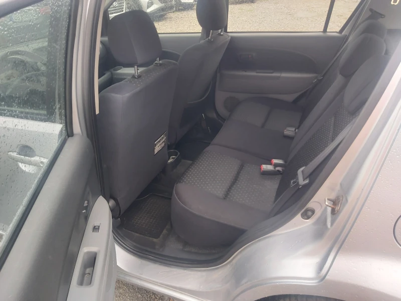 Daihatsu Sirion 1.3 - 87 к.с. 4х4, снимка 2 - Автомобили и джипове - 52556342