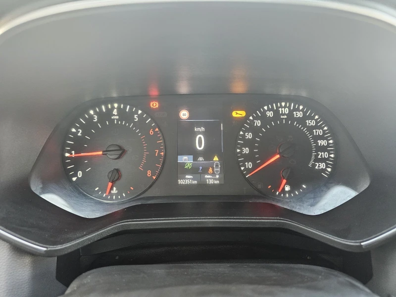 Renault Clio 1.0 TCe 75, снимка 8 - Автомобили и джипове - 51441813