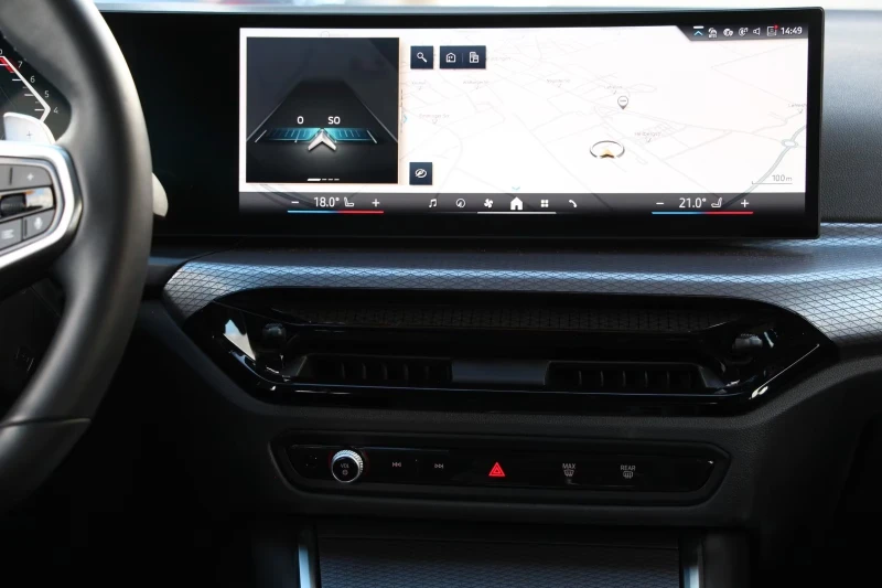 BMW 330 xDrive Touring ACC* LED* , снимка 7 - Автомобили и джипове - 52073873