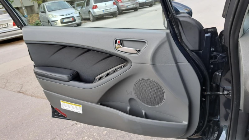 Kia Optima 140x Реални, снимка 8 - Автомобили и джипове - 52568077