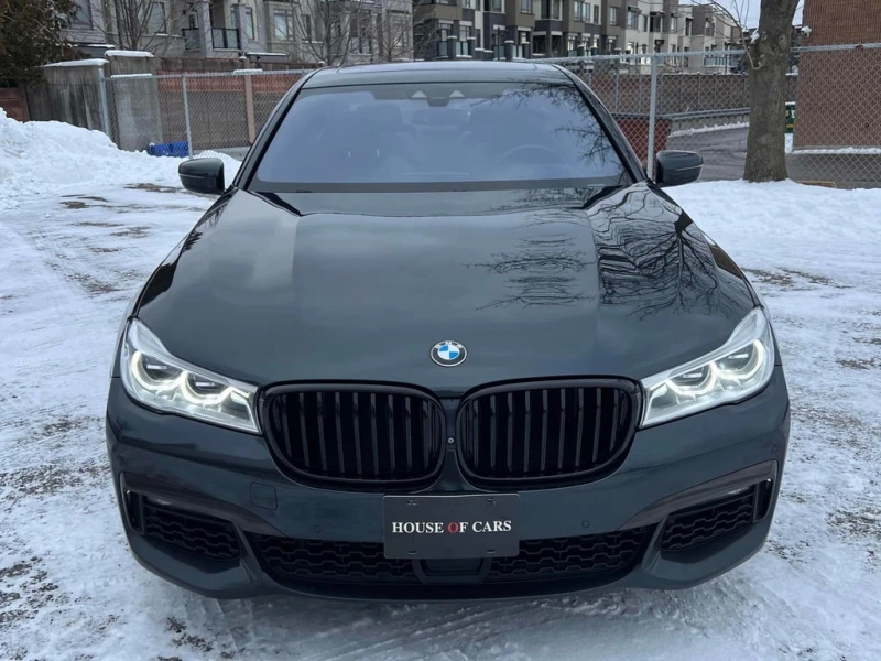 BMW 750 * xDrive Sedan * CARFAX * ЦЕНА ДО БГ, снимка 2 - Автомобили и джипове - 52786648