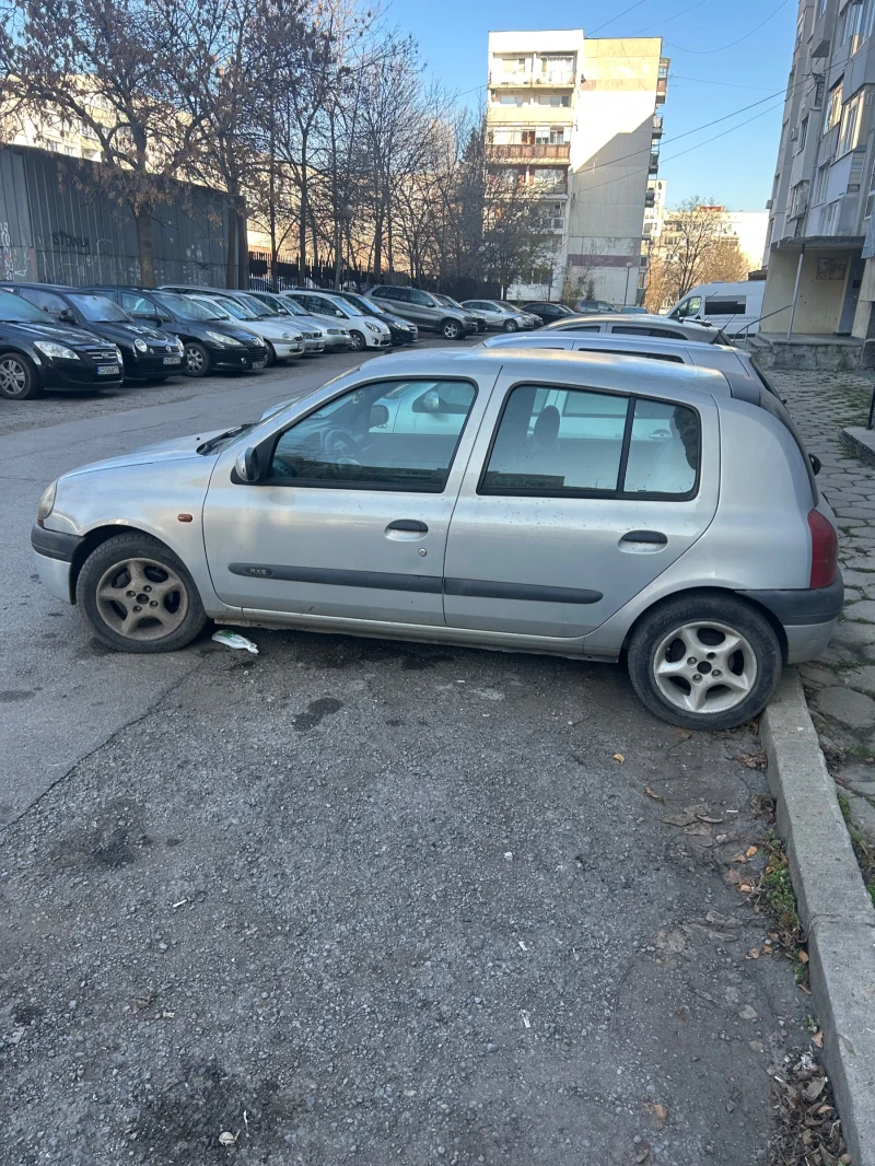 Renault Clio 1.6 , снимка 2 - Автомобили и джипове - 52801064