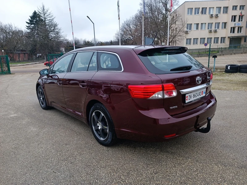 Toyota Avensis 1.8i-147кс-ШВЕЙЦАРИЯ-РЪЧКА-6ск-FACELIFT, снимка 5 - Автомобили и джипове - 52831249