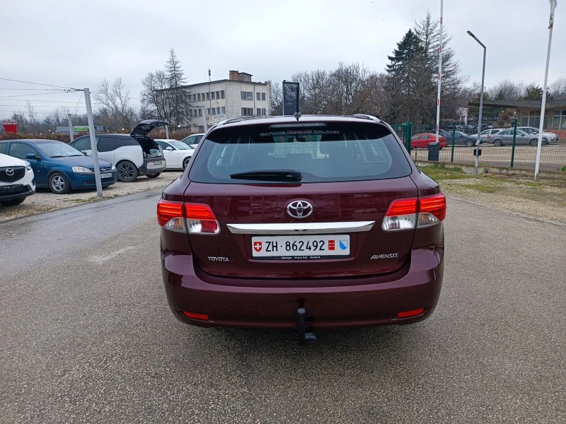 Toyota Avensis 1.8i-147кс-ШВЕЙЦАРИЯ-РЪЧКА-6ск-FACELIFT, снимка 4 - Автомобили и джипове - 52831249